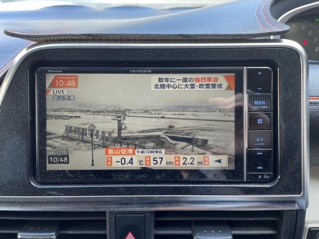 
								TOYOTA SIENTA full									