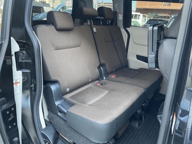 
								TOYOTA SIENTA full									