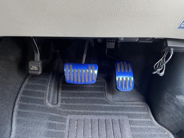 
								TOYOTA SIENTA full									