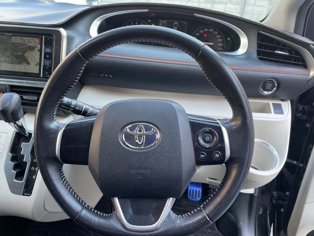 
								TOYOTA SIENTA full									