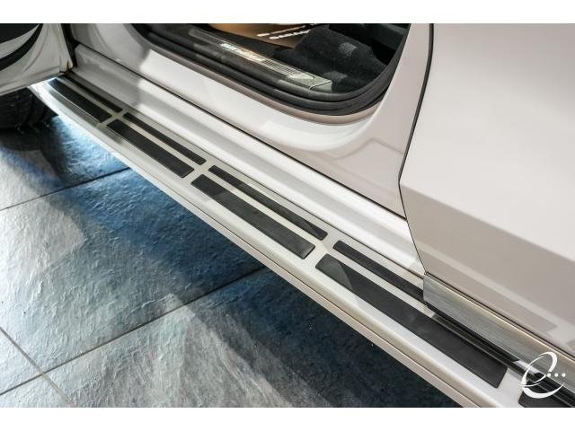 
								BMW X7 full									