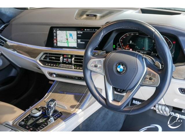 
								BMW X7 full									