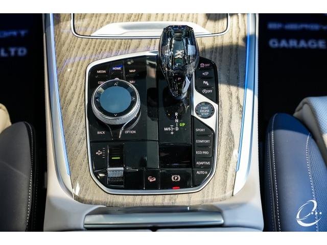 
								BMW X7 full									
