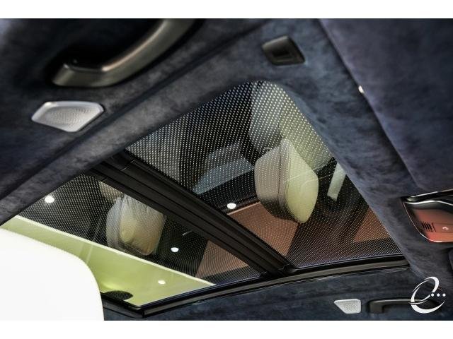 
								BMW X7 full									