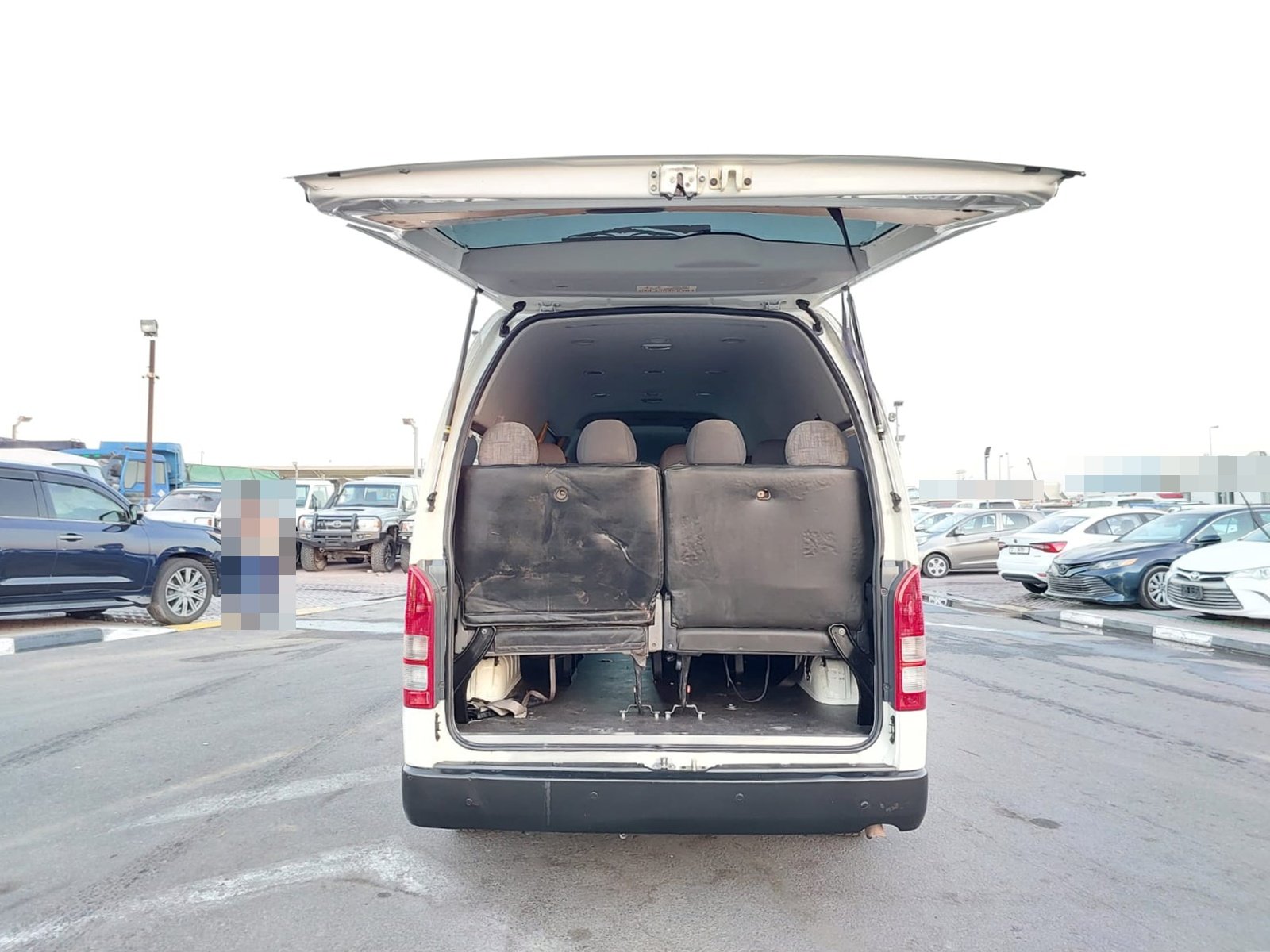 
								TOYOTA VAN full									