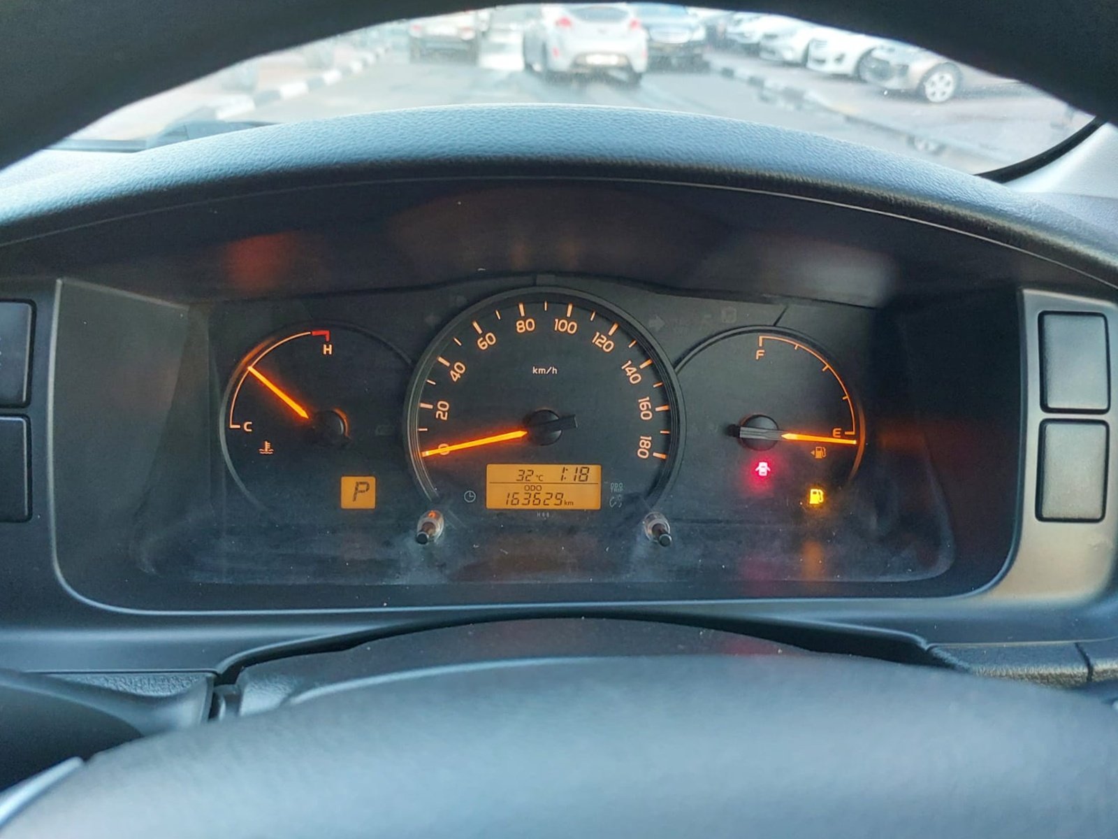 
								TOYOTA VAN full									