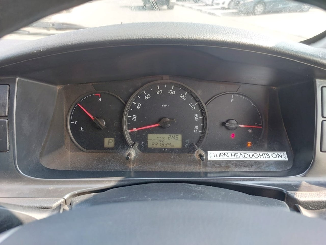 
								TOYOTA VAN full									