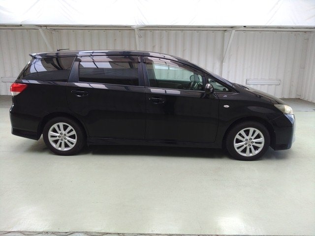 
								TOYOTA WISH full									