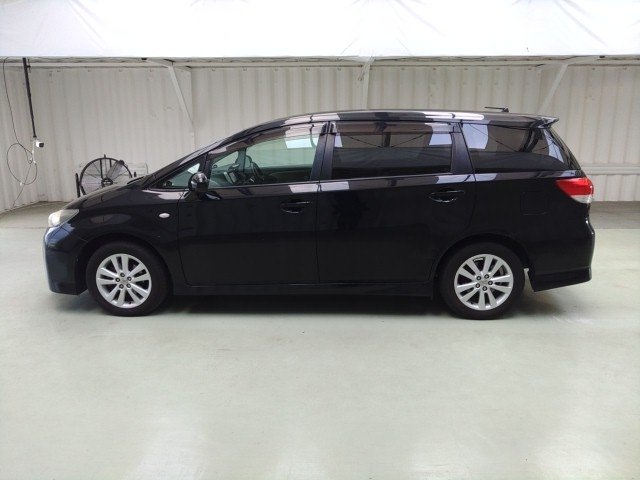 
								TOYOTA WISH full									