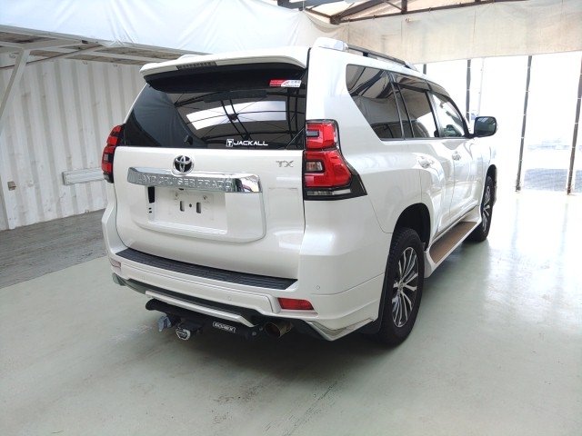 
								TOYOTA LAND CRUISER PRADO full									