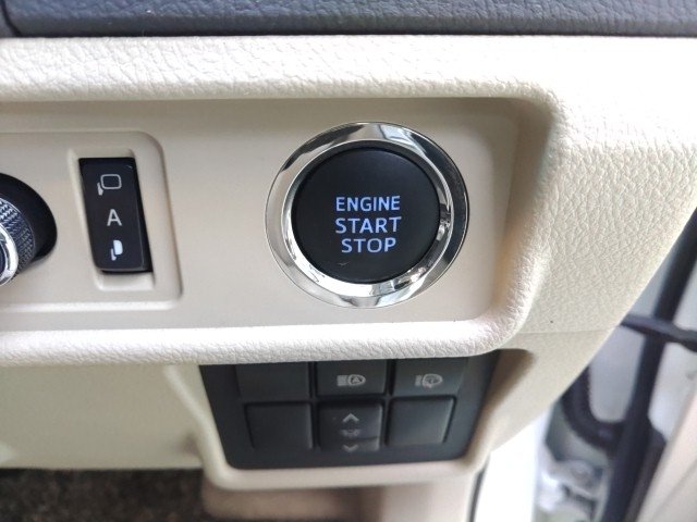 
								TOYOTA LAND CRUISER PRADO full									