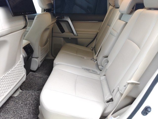 
								TOYOTA LAND CRUISER PRADO full									