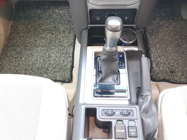 
								TOYOTA LAND CRUISER PRADO full									