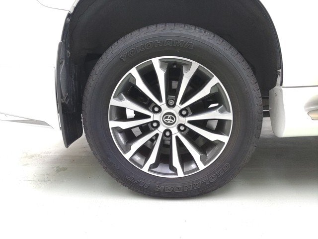 
								TOYOTA LAND CRUISER PRADO full									