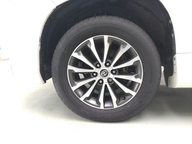 
								TOYOTA LAND CRUISER PRADO full									