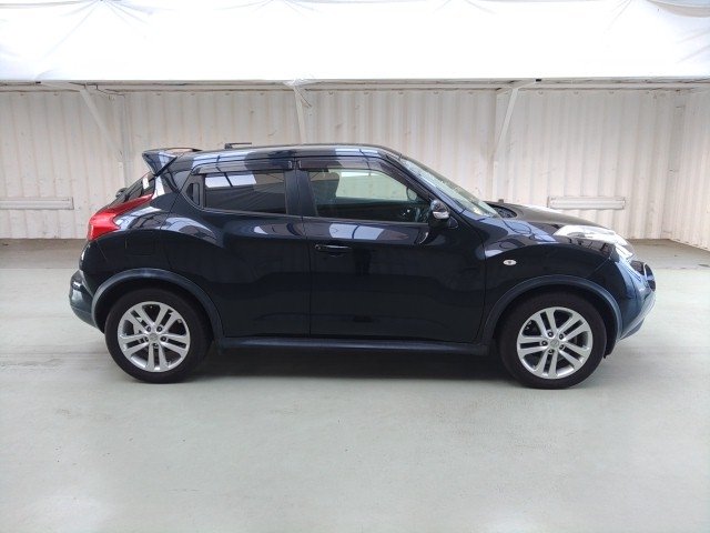 
								NISSAN JUKE full									