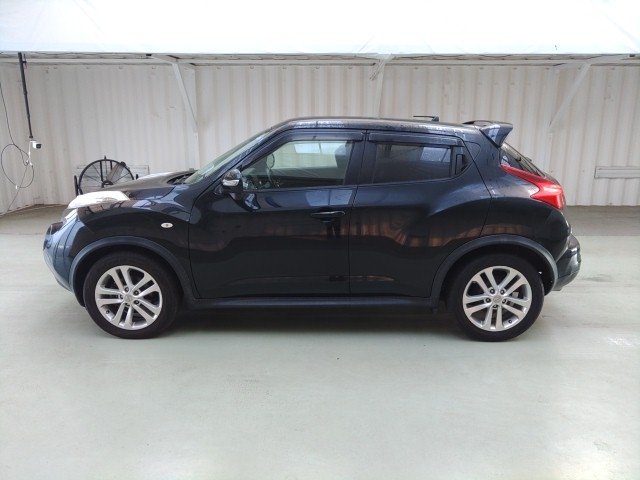 
								NISSAN JUKE full									