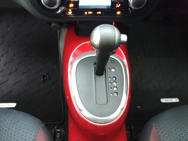 
								NISSAN JUKE full									