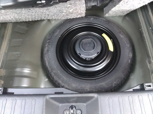 
								NISSAN JUKE full									
