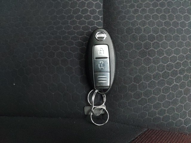 
								NISSAN JUKE full									