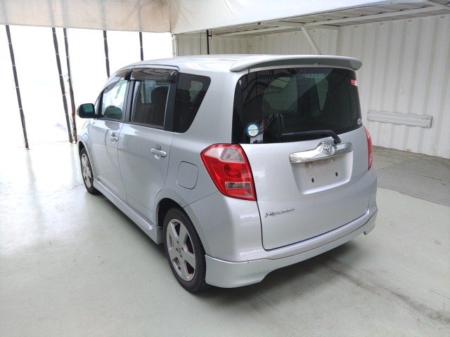 
								TOYOTA RACTIS full									