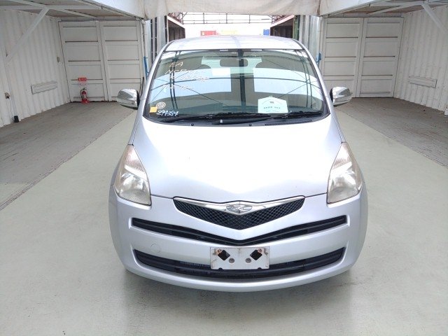 
								TOYOTA RACTIS full									