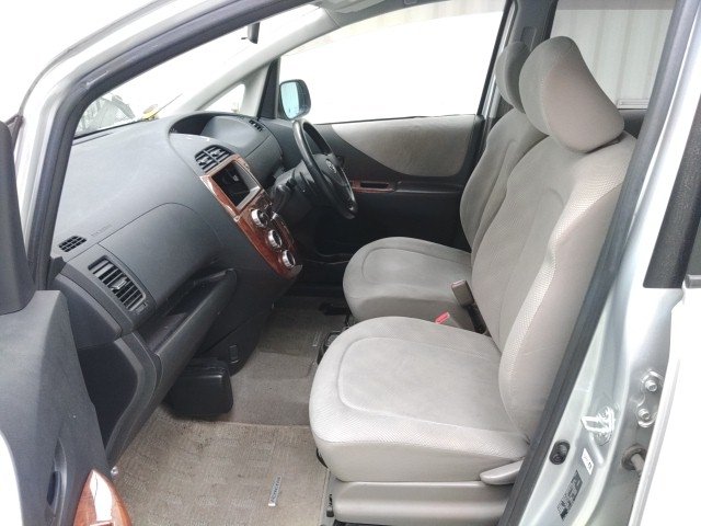 
								TOYOTA RACTIS full									