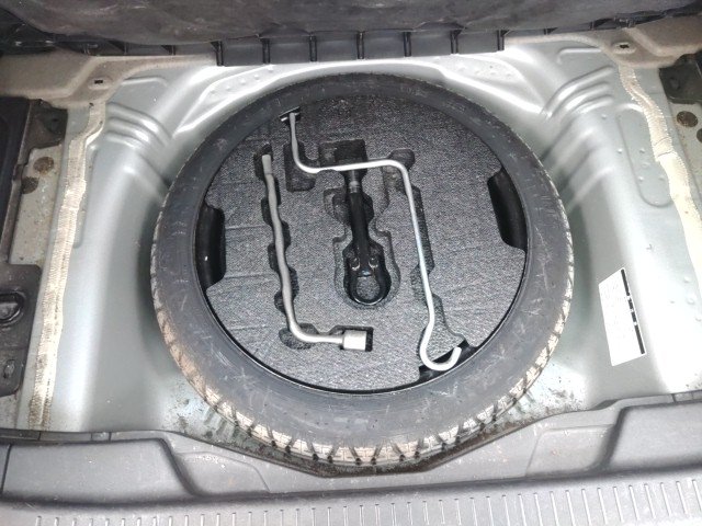
								TOYOTA RACTIS full									