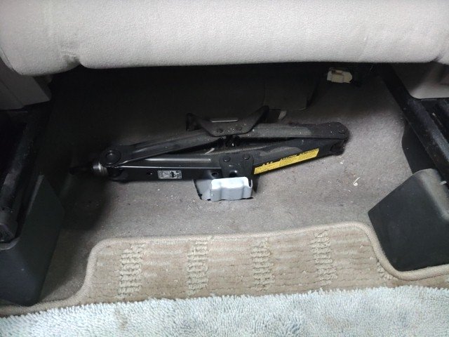 
								TOYOTA RACTIS full									