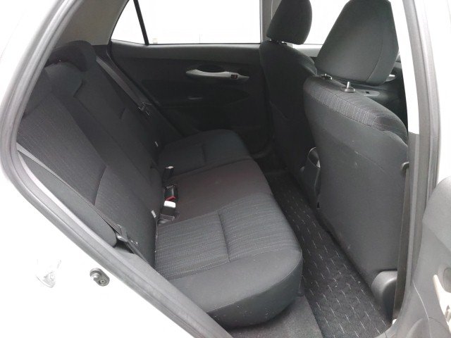 
								TOYOTA AURIS full									