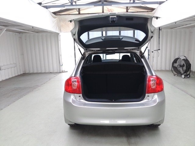 
								TOYOTA AURIS full									