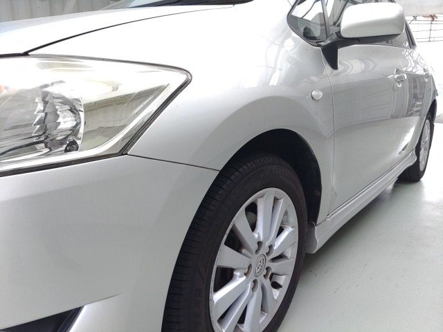 
								TOYOTA AURIS full									