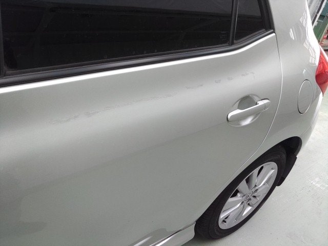 
								TOYOTA AURIS full									