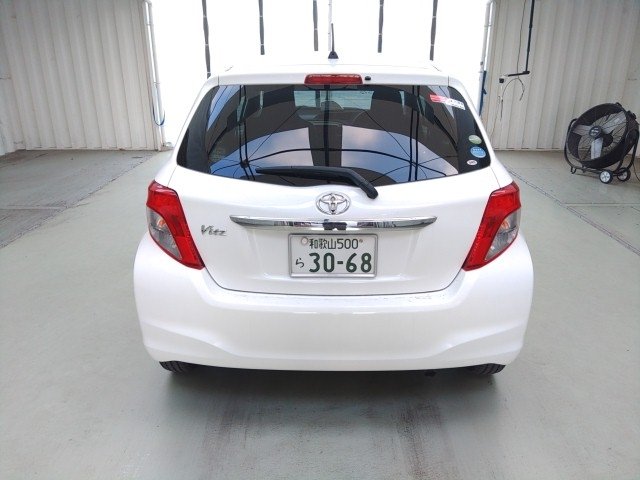 
								TOYOTA VITZ full									