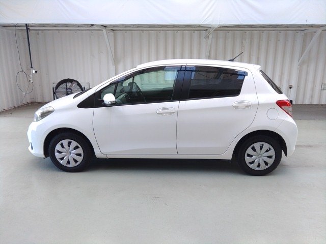 
								TOYOTA VITZ full									