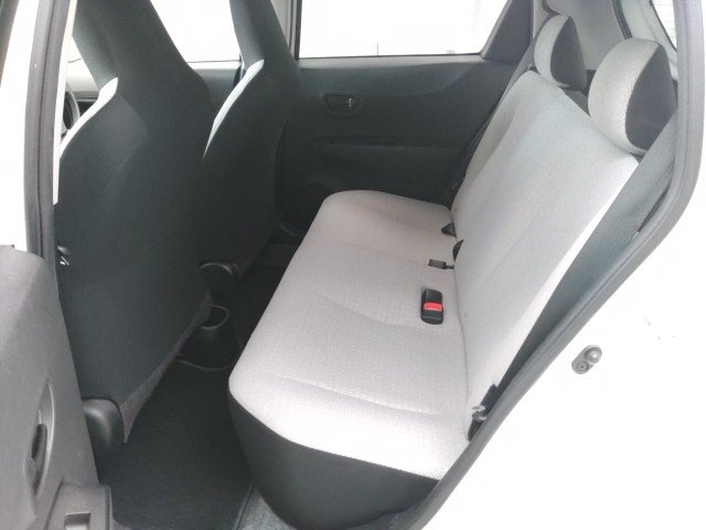 
								TOYOTA VITZ full									