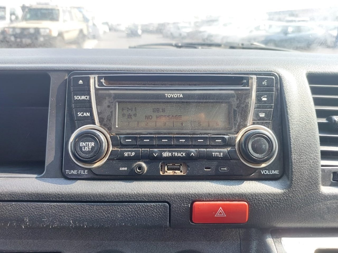
								TOYOTA VAN full									