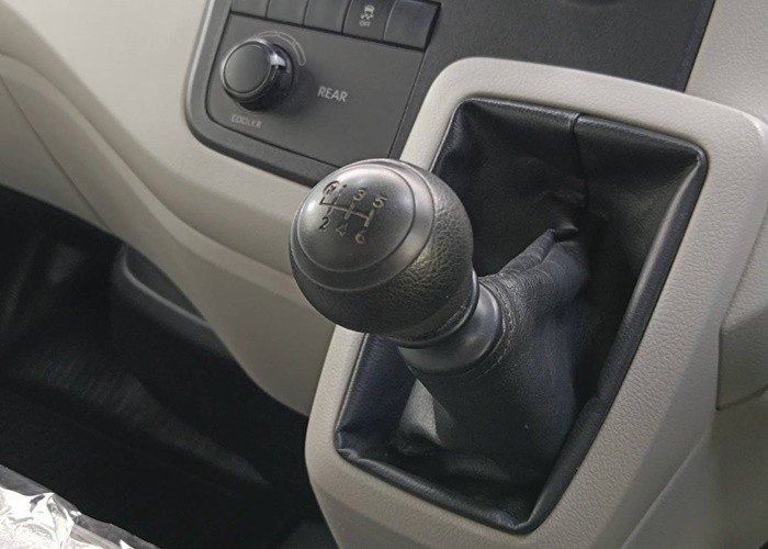 
								TOYOTA COMMUTER 2.8 full									