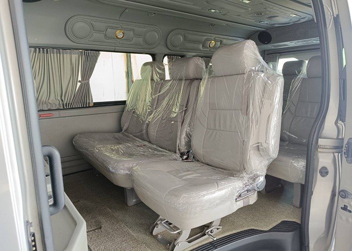 
								TOYOTA COMMUTER 2.8 full									