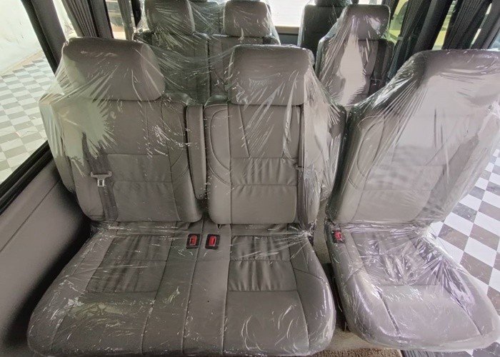 
								TOYOTA COMMUTER 2.8 full									