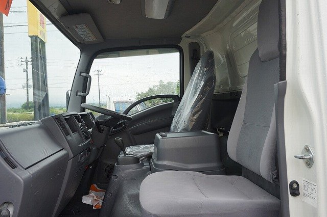
								ISUZU ELF TRUCK full									