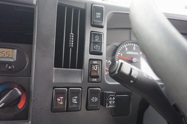 
								ISUZU ELF TRUCK full									