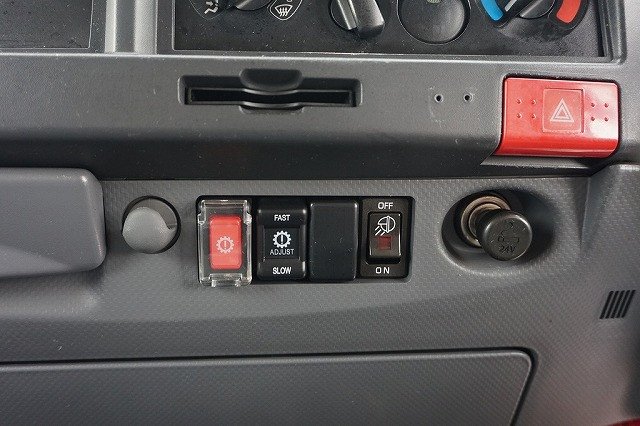 
								ISUZU ELF TRUCK full									
