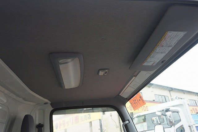 
								ISUZU ELF TRUCK full									