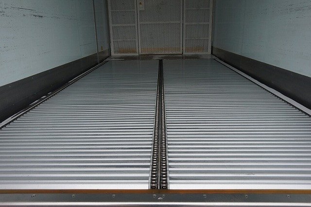 
								ISUZU ELF TRUCK full									