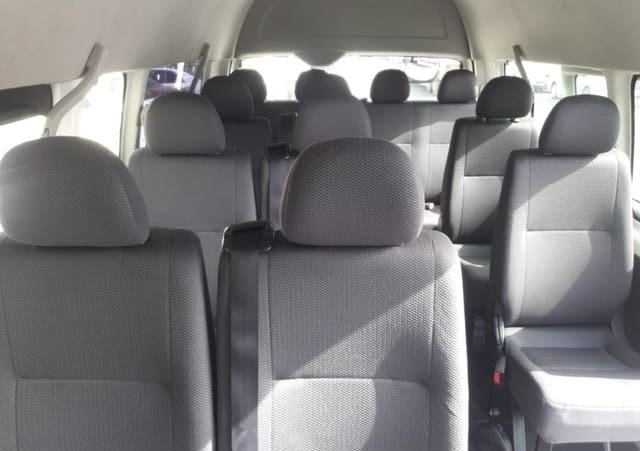 
								TOYOTA HIACE COMMUTER full									