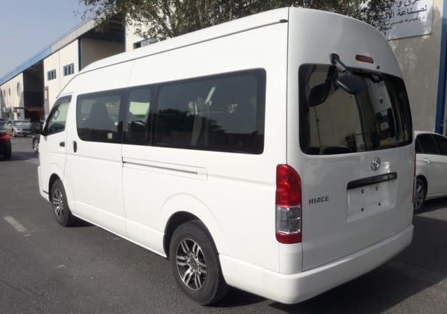 
								TOYOTA HIACE COMMUTER full									