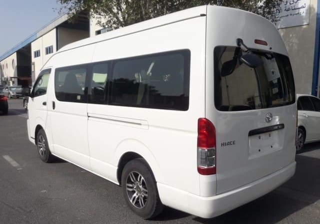 
								TOYOTA HIACE COMMUTER full									
