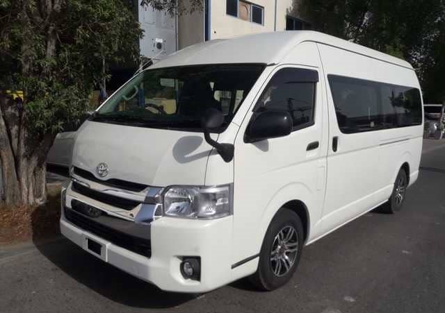 
								TOYOTA HIACE COMMUTER full									