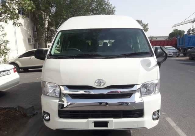 
								TOYOTA HIACE COMMUTER full									